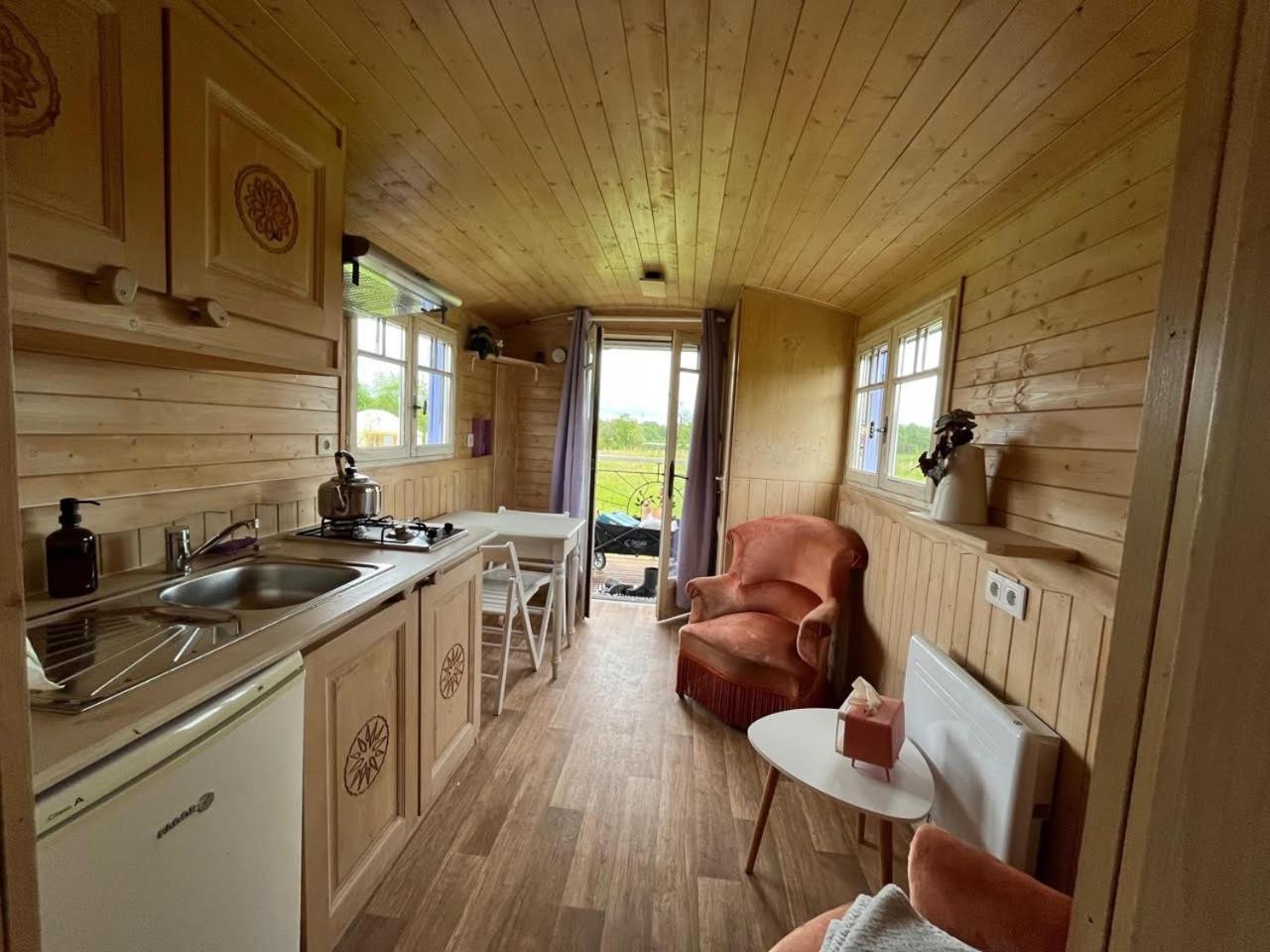 Les Logements Insolites De La Base Nautique Verneuil  Экстерьер фото